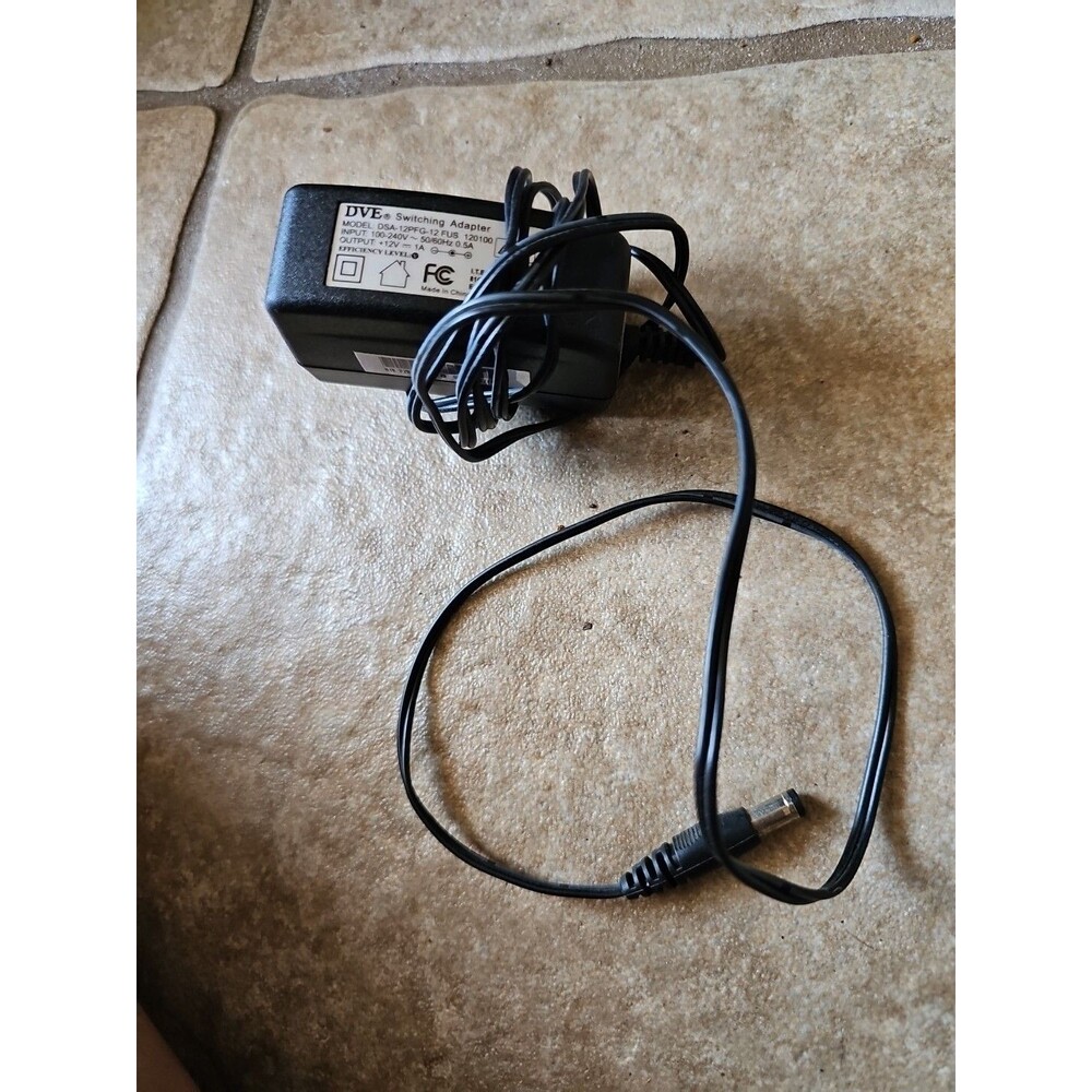 DVE Switching Adapter DSA-12PFG-12 FUS 12V Power Supply